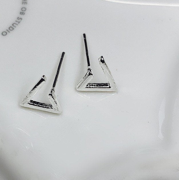 Geometric Triangle Studs