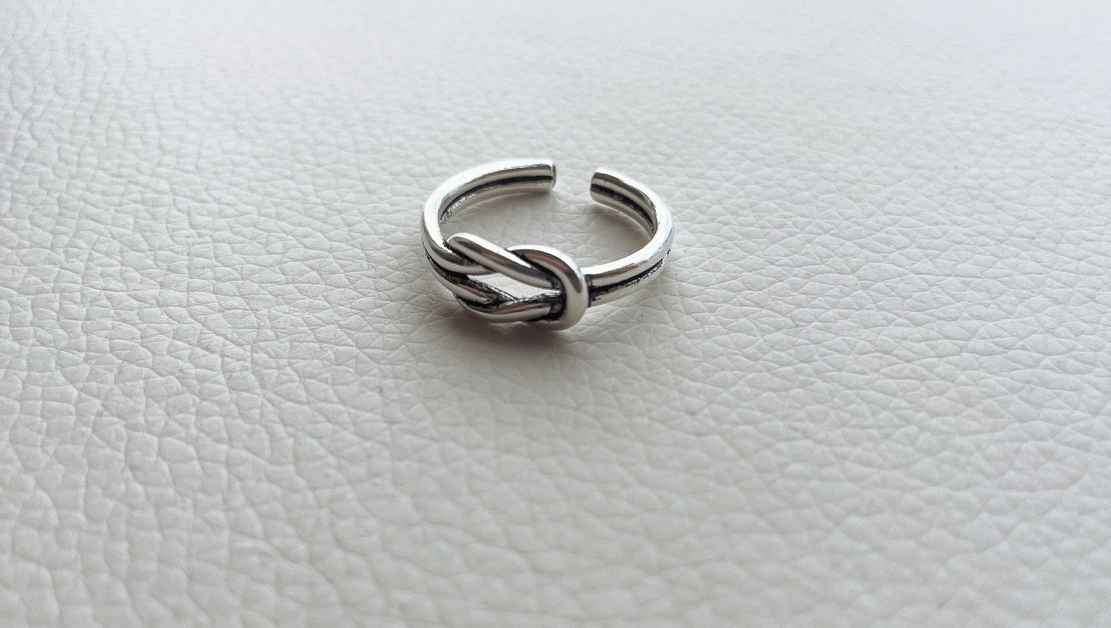 Double Knot Ring